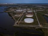 FOTO DE ARCHIVO: La Reserva Estratégica de Petróleo de Bryan Mound, una instalación de almacenam