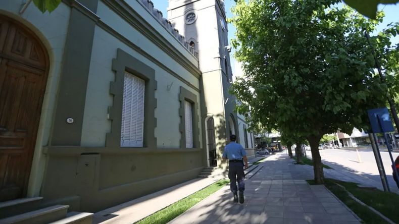 Los empleados provinciales entolados en ATE se aherirán al paro. | LM Neuquen Los empleados provinciales entolados en ATE se aherirán al paro.