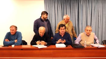 Los seis imputados de la causa por la explosión y muerte en la Escuela 144 de aguada San Roque. Los seis imputados de la causa por la explosión y muerte en la Escuela 144 de aguada San Roque.