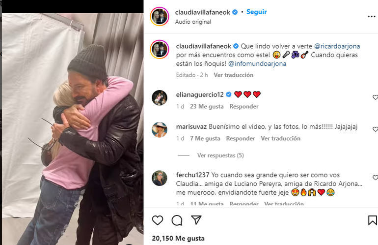 En el backstage del show Claudia le hizo una atractiva propuesta a Ricardo, y se la repitió a través de Instagram.