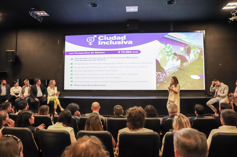 Luciana De Giovanetti habló de una ciudad inclusiva, igualdad, género y políticas para las discapacidades. Luciana De Giovanetti habló de una ciudad inclusiva, igualdad, género y políticas para las discapacidades.