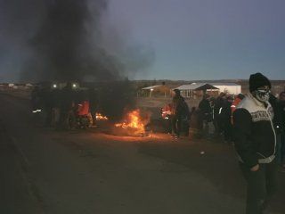 un reclamo de uocra afecta la actividad petrolera en rincon
