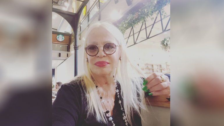 ¿Qué mediática les cobra $100 a los que se quieren sacar una foto con ella?