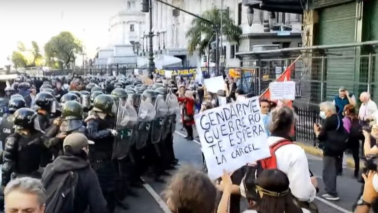 Nuevos cruces entre Policía