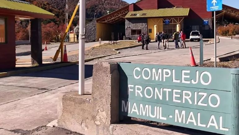 Chile desmintió nuevo horario en el Paso Mamuil Malal