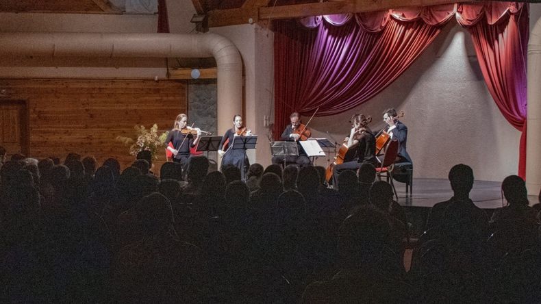 Comienza el Festival de los Siete Lagos con conciertos gratuitos en Villa la Angostura, Bariloche y Traful | LM Neuquen Comienza el Festival de los Siete Lagos con conciertos gratuitos en Villa la Angostura, Bariloche y Traful