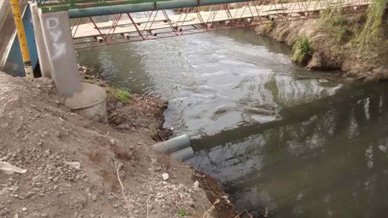 Quiroga firmó hoy el acuerdo para sanear el arroyo Durán