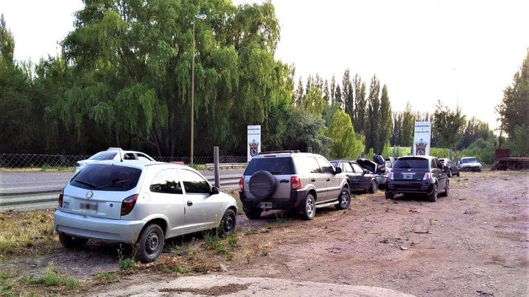 Siete borrachos caen en control sorpresa en el puente de Centenario-Cinco Saltos