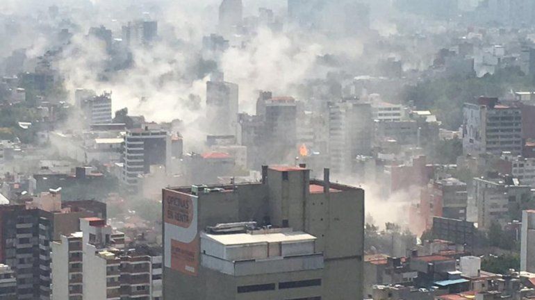 Impresionante derrumbe de los edificios tras el terremoto en México