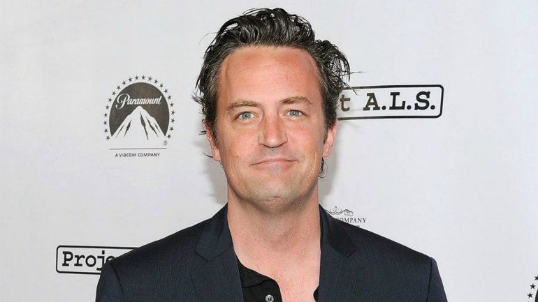 Ex de Matthew Perry habla sobre las adicciones del actor