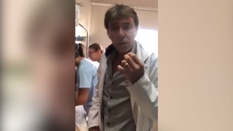 El médico que atendió borracho a una paciente también consumió cocaína