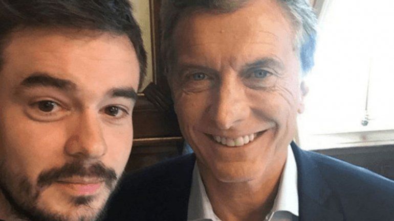 Fito Páez y Andy Kusnetzoff son otros de los famosos que los usan. Las cajas de mis zapatos ahora tienen la cara de mis abuelos