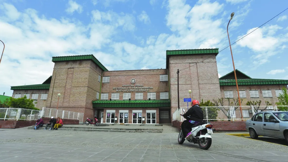 Conmoción: lo hallaron muerto en las afueras del hospital de Cutral Co