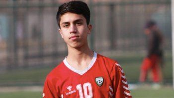 Zaki Anwari, integrante de la selección juvenil Afgana, fue una de las víctimas en la desesperada huida de Afganistán. Zaki Anwari, integrante de la selección juvenil Afgana, fue una de las víctimas en la desesperada huida de Afganistán.