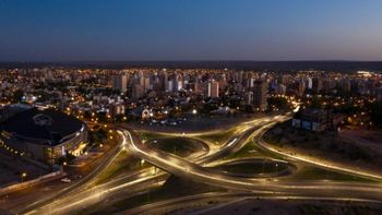 CIUDAD NQN NOCHE