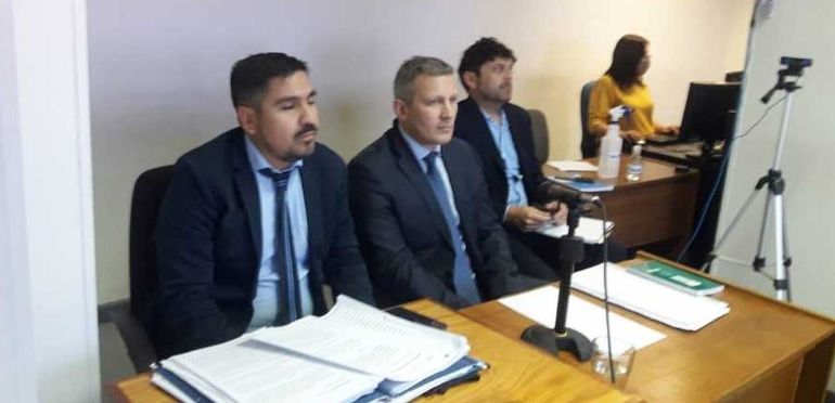 La pena que dispuso el juez de Trelew para Fossati fue de tres años de prisión en suspenso. La pena que dispuso el juez de Trelew para Fossati fue de tres años de prisión en suspenso.