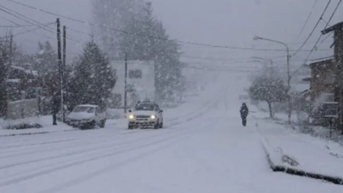 ¿Puede llegar la nieve a Neuquén y al Alto Valle?