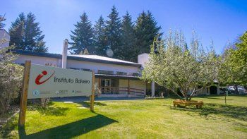 jovenes de todo el pais llegan a rio negro para estudiar en el balseiro jovenes de todo el pais llegan a rio negro para estudiar en el balseiro