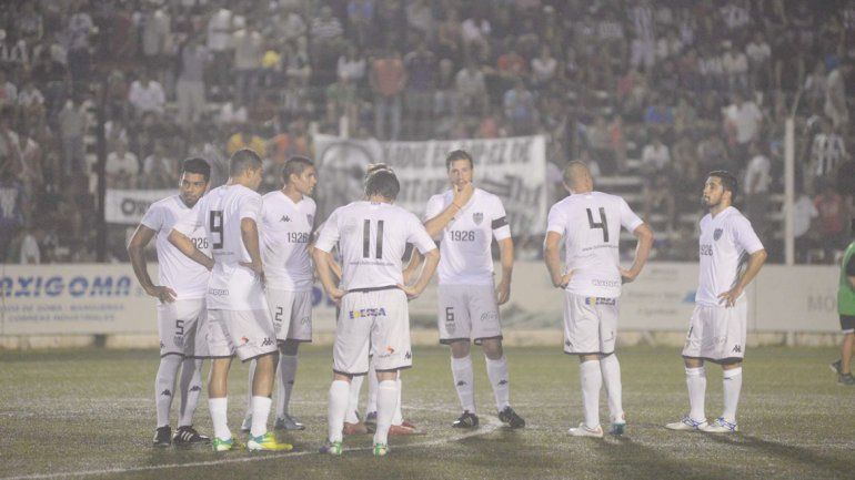 Hinchas de Cipo opinan en LMN del duro momento.