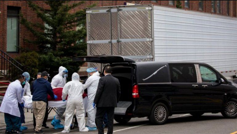 EE.UU. pronostica al menos 100.000 muertos por la pandemia