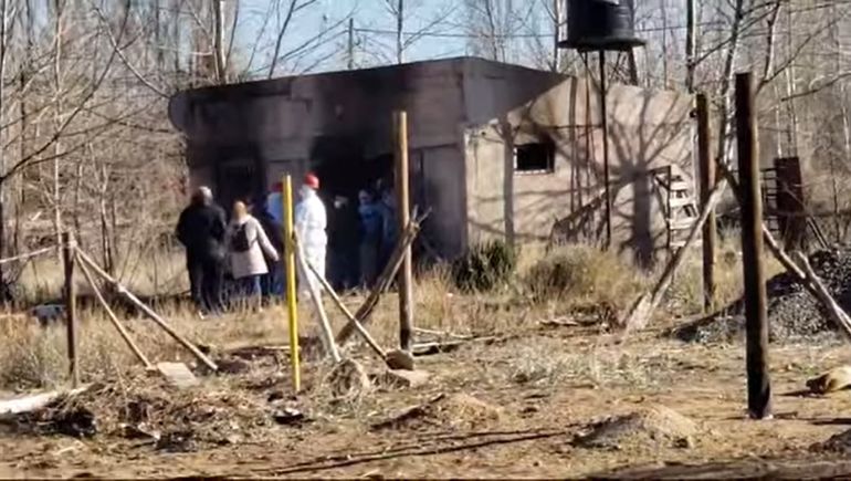 La Justicia espera los resultados de la autopsia para confirmar la identidad de las personas fallecidas. La Justicia espera los resultados de la autopsia para confirmar la identidad de las personas fallecidas.