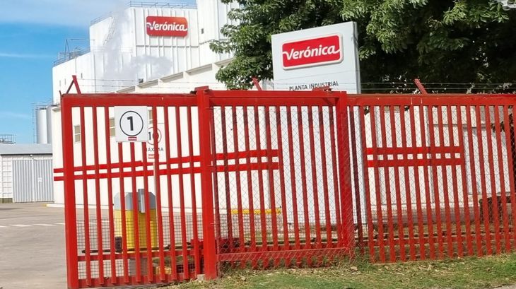 El Banco Central registra miles de cheques rechazados y pasivos en situaci&oacute;n irregular, en un contexto de producci&oacute;n casi detenida y fuerte tensi&oacute;n social.