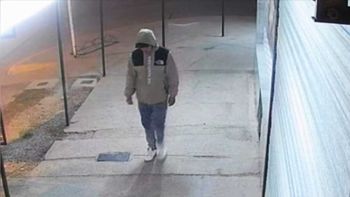 Lo delató la barbería: apuñaló a un hombre y lo identificaron en las cámaras por un perfilado en la ceja. | LM Neuquen Lo delató la barbería: apuñaló a un hombre y lo identificaron en las cámaras por un perfilado en la ceja.