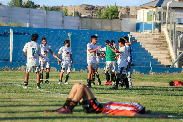 Copa Neuquén: Maronese le ganó a San Patricio y definirá el título con Don Bosco