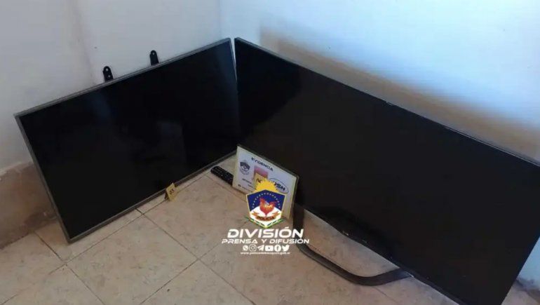 Dos jóvenes y una mujer entraron a robar, quedaron grabados y los agarraron