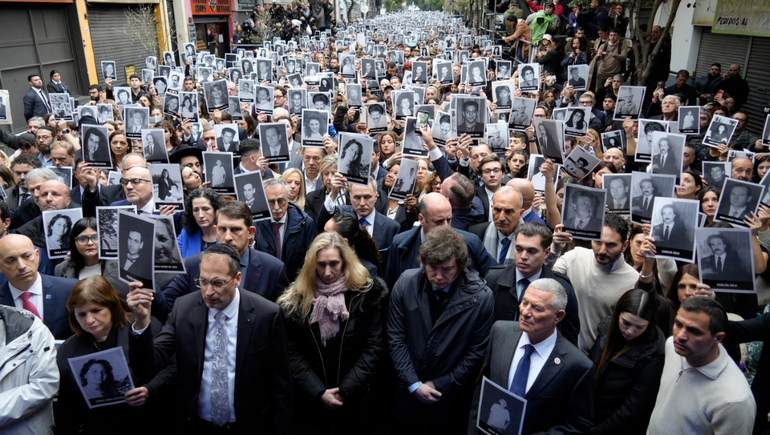 Fuerte reclamo de la AMIA a la Justicia por la causa: Es como si estuviese adormecida o cajoneada