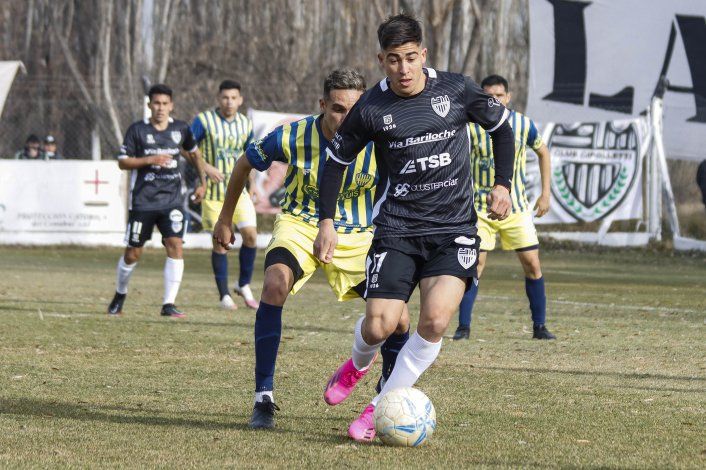 Pettineroli en acción en su primera temporada en Cipolletti. (Foto Anahí Cárdena)