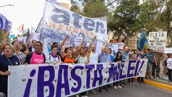 en 8 imagenes, asi fue la marcha en repudio a los incidentes en el congreso