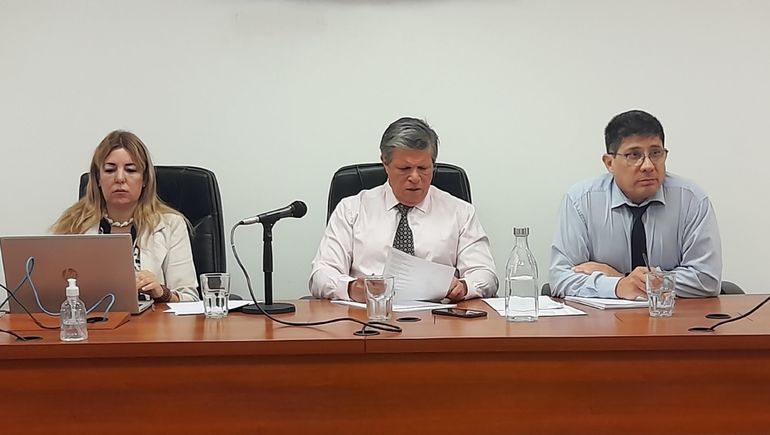 Un tribunal dio marcha atrás con la decisión de Kees y seguirán entrando condenados a comisarías