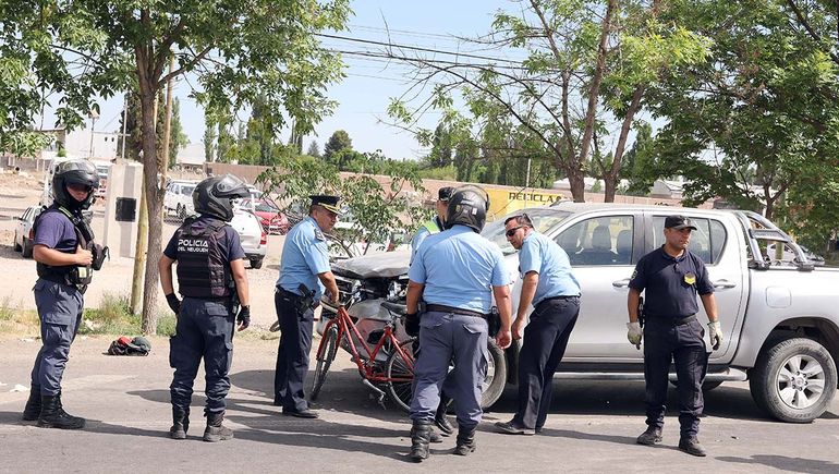 Una mujer falleció esta tarde en Avenida Mosconi y El Cholar como consecuencia de un choque.