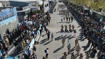 multitudinario e historico desfile en el cumple de neuquen