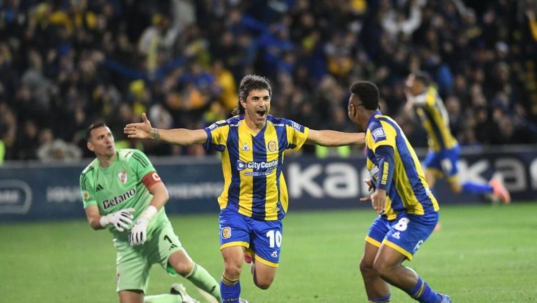 Con dos golazos, el Central de Di María le dio vuelta un partido picante a River en Arroyito