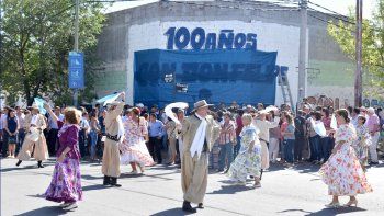 inauguraron un mural en homenaje a don felipe sapag inauguraron un mural en homenaje a don felipe sapag