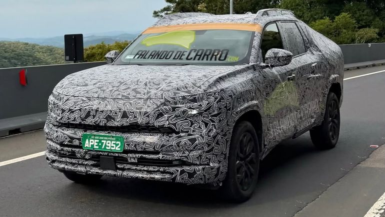 La pickup mediana de Renault, probada en Brasil. Foto: Instagram @falandodecarro. La pickup mediana de Renault, probada en Brasil. Foto: Instagram @falandodecarro.