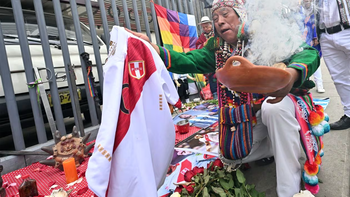 Chamanes andinos y las predicciones para 2024: Milei, el ganador de la Copa América y qué pasará en Gaza Chamanes andinos y las predicciones para 2024: Milei, el ganador de la Copa América y qué pasará en Gaza