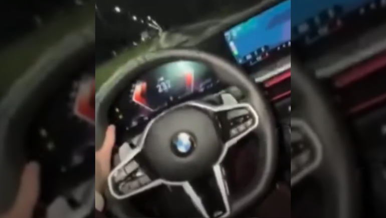 Un video muestra a la amiga de la expolicía manejando a más de 200 km/h