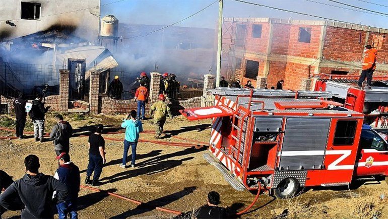 Tragedia en Caleta Olivia: un incendio provocó la muerte ...