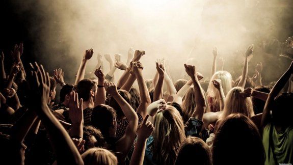 Centenario suspendió una fiesta electrónica 