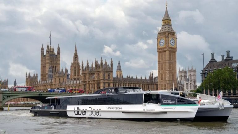 Uber Boat en el río Thames, de Londres, en un paseo más similar a los tradicionales catamaranes de Bariloche. Uber Boat en el río Thames, de Londres, en un paseo más similar a los tradicionales catamaranes de Bariloche. 
