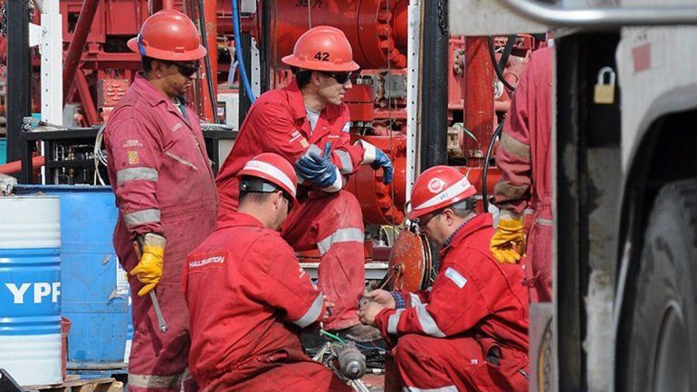Corren tiempos de fuertes ajustes en la industria petrolera.