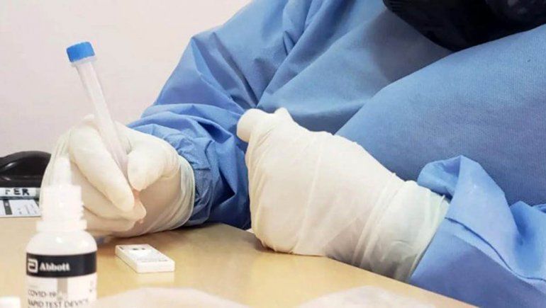 Un rionegrino llegó al país con la variante Delta de COVID