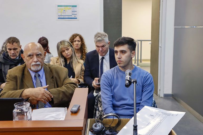 Caso Facundo: allegados a Gutiérrez sacaron fotos al jurado popular