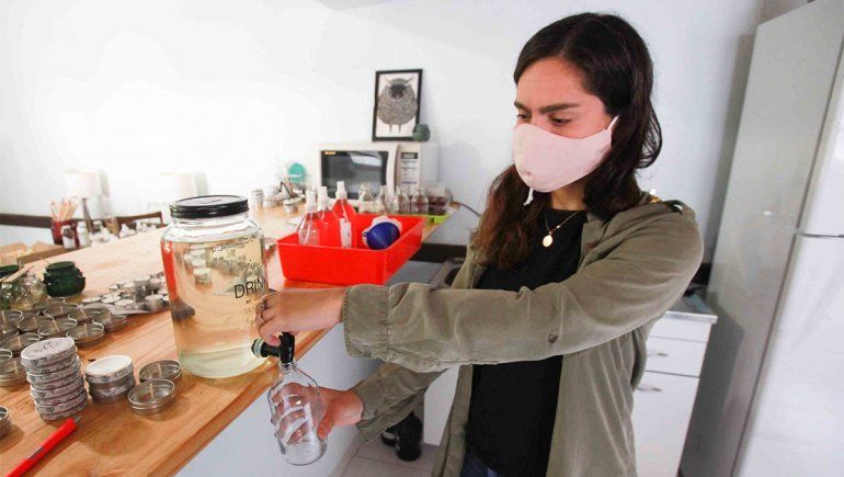 Valentina fabrica aromas en pandemia