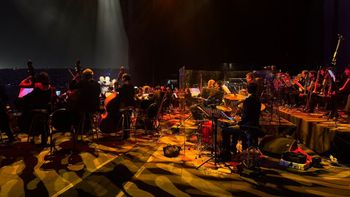 un baterista neuquino brillo en el concierto de andrea bocelli un baterista neuquino brillo en el concierto de andrea bocelli