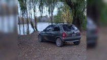 El auto que robaron en un estacionamiento de un mayorista en el Bajo neuquino. El auto que robaron en un estacionamiento de un mayorista en el Bajo neuquino.