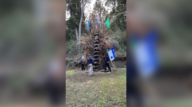 Vecinos de Villa Mascardi piden la demolición de un altar sagrado mapuche